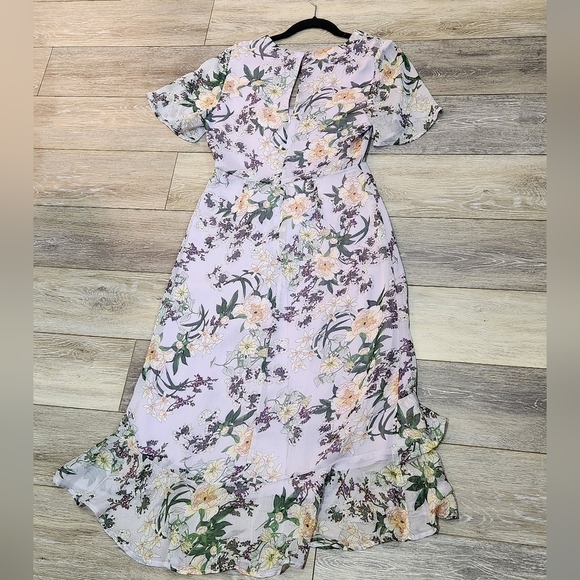 ASTR Floral Maxi Dress with Ruffle Details Size Medium - Picture 4 of 9